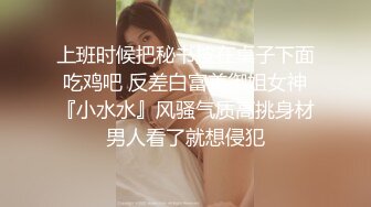 【新片速遞】 极品大奶骚妇❤️携老公一起直播大秀~闺蜜还在旁边看~口交深喉舔B眼~一起洗白白❤️多姿势连续打庄~精彩又刺激！！[1.64G/MP4/01:32:02]