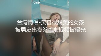  牛仔短裙很有韵味甜美小少妇激情大战，性感黑丝拨开内裤舔逼