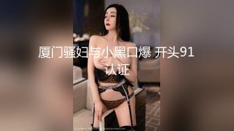  小李寻欢酒店约操骚熟女，掏出奶子吸吮狂揉穴，先给屌刮毛再操，双腿肩上扛大力输出