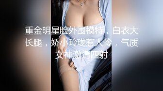 身材样貌很不错的性感大胸美女为了拉人气和母亲一起在KTV包厢跳艳舞伺候中年男网友,母女俩都被轮操了.国语!