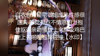 长发御姐范美少妇，声音很有磁性，第一人称道具深喉再插穴自慰